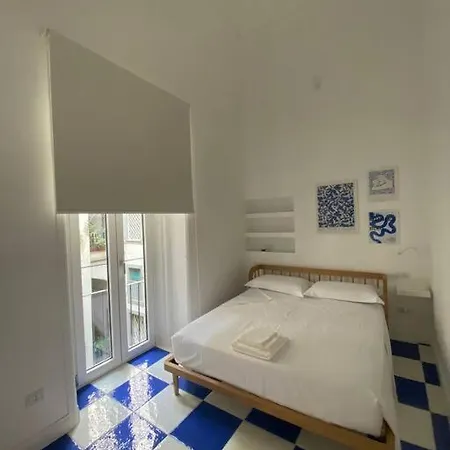 Maison Olivia, Nuovo In Zona Chiaia * Naples