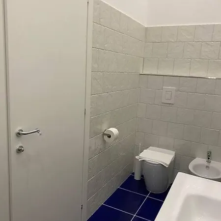 Maison Olivia, Nuovo In Zona Chiaia Apartment