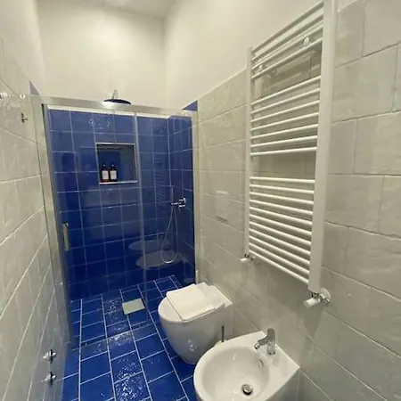 Apartament Maison Olivia, Nuovo In Zona Chiaia