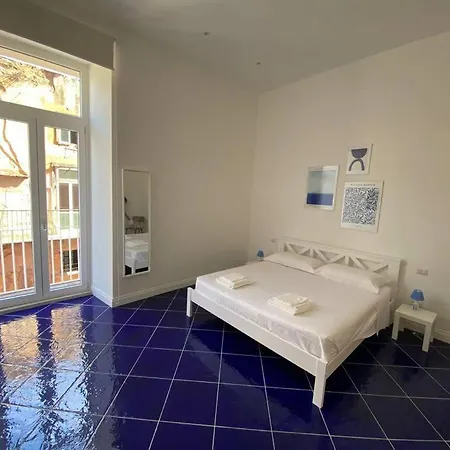 Maison Olivia, Nuovo In Zona Chiaia Naples