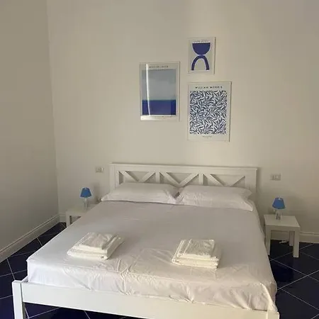 Maison Olivia, Nuovo In Zona Chiaia