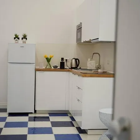 Maison Olivia, Nuovo In Zona Chiaia Naples