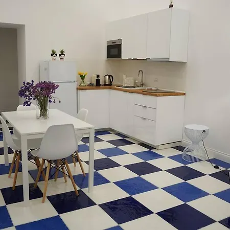 Maison Olivia, Nuovo In Zona Chiaia
