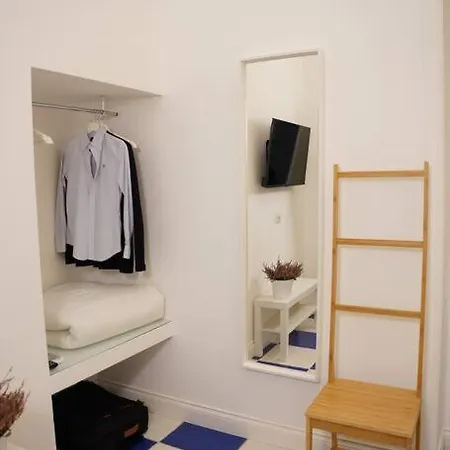 Maison Olivia, Nuovo In Zona Chiaia
