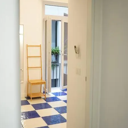 Apartment Maison Olivia, Nuovo In Zona Chiaia